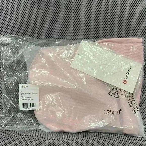 Lululemon 🍋 - Align Ribbed tank - Picture 5 of 5